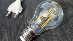El precio de la luz continuará en niveles récord hasta febrero del próximo año
