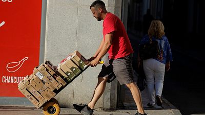 El IPC cierra septiembre en el 8,9 % por la luz, pero los precios de los alimentos siguen en máximos