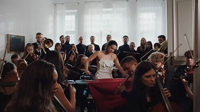 Rosalía triunfa con ocho premios de la Academia de la Música incluidos mejor artista, álbum, canción y compositora