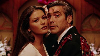Catherine Zeta-Jones y George Clooney se cruzan por primera vez en esta comedia de los Coen