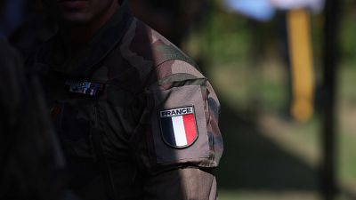 Un soldado francés muerto y ataques a una base italiana colocan a Irak en el frente de batalla de Irán