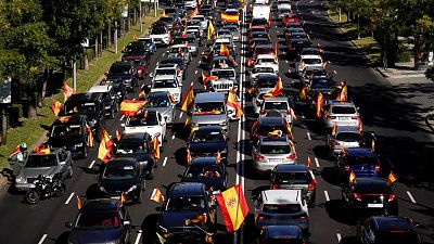 Cientos de coches marchan en Madrid y otras ciudades convocados por Vox contra el estado de alarma