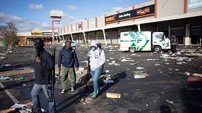 Al menos 72 muertos y 757 detenidos en Sudáfrica tras la entrada en prisión del expresidente Jacob Zuma