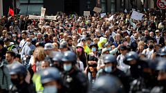 La oposición al pasaporte COVID toma las calles de Francia por cuarto sábado consecutivo