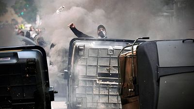 Sindicatos y patronal del metal buscan un acuerdo en Cádiz mientras siguen las protestas en Cartagena