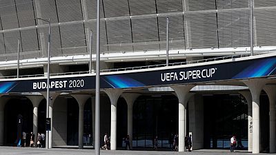 La "prueba piloto" con público de la UEFA para la Supercopa de Budapest genera más dudas que certezas