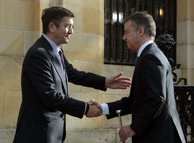 El PSE conmina a sus ex altos cargos en el Gobierno vasco a devolver la extra de Navidad