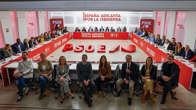 El PSOE dice que luchará por todo el colectivo LGTBI aunque no lleve el Q+ en sus textos