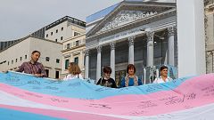 El PSOE plantea que los menores de 16 años necesiten una autorización judicial para poder cambiar de sexo