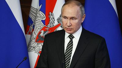 Putin acusa a Occidente de "ignorar" sus preocupaciones y dice que Ucrania es una "herramienta" de EE.UU.