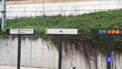 Els usuaris de Rodalies fan mans i mànigues per arribar a lloc - L'Informatiu | Veure Els usuaris de Rodalies fan mans i mànigues per arribar a lloc - L'Informatiu | Veure
