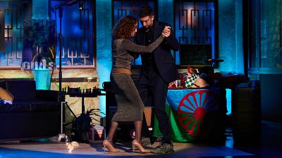 La Revuelta | David Broncano y Ana Belén bailan bachata 10/12/24 - La Revuelta | Ver La Revuelta | David Broncano y Ana Belén bailan bachata 10/12/24 - La Revuelta | Ver