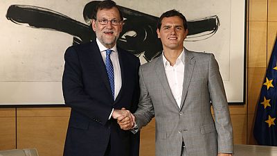 Rivera no descarta la abstención y el PP recuerda que la responsabilidad de formar gobierno es de todos