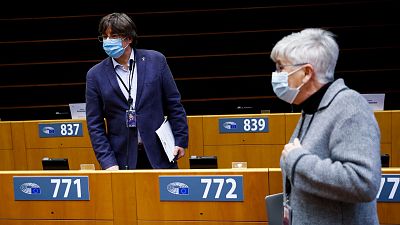 PSOE y Unidas Podemos votan divididos en el Parlamento Europeo sobre la inmunidad de Puigdemont