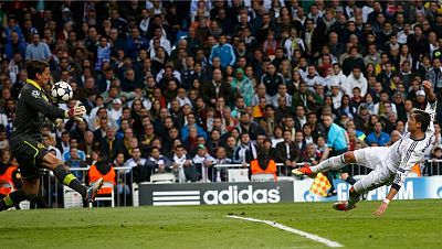 Los goles del Real Madrid - Borussia Dortmund llegaron en los últimos 10 minutos, el momento de más garra. Pero el mejor fútbol de los blancos se pudo ver en el arranque del partido. En esos primeros minutos, el equipo blanco pudo dejar sentenciado e