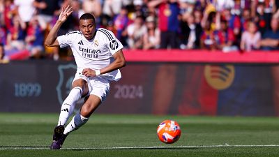 Mbappé está en plena lucha por el 'pichichi' de la Liga con Lewandowski.