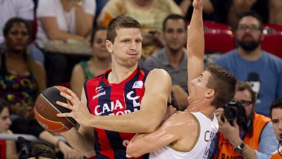 Caja Laboral 66-76  Real Madrid - Baloncesto en RTVE | Ver