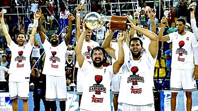 El Real Madrid se ha proclamado este miércoles campeón de la Liga Endesa de baloncesto tras derrotar también en el tercer partido de la final al Barcelona, esta vez a domicilio por 85-90.