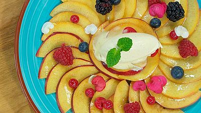 Carpaccio de melocotón con helado