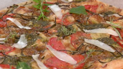Aprende a elaborar tu propia focaccia de verduras. ¡Deliciosa!