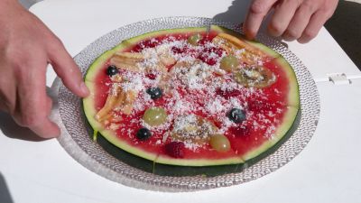Receta de "frutipizza" de sandía: una idea fabulosa para que los niños coman fruta