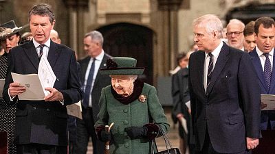 La reina Isabel II reaparece tras cinco meses de ausencia para asistir al funeral del duque de Edimburgo