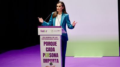 La Reina Letizia interviene durante el acto con motivo del ‘Día Mundial de las Enfermedades Raras’, en el Palacio de Congresos de Castellón, a 3 de marzo de 2026