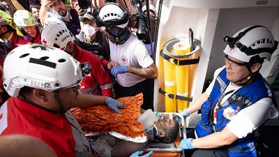 Así fue el rescate en Venezuela de Hernán Gil tras ocho días bajo los escombros | Ver ahora Así fue el rescate en Venezuela de Hernán Gil tras ocho días bajo los escombros | Ver ahora