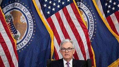 La Reserva Federal de EE.UU. da un respiro y mantiene los tipos de interés tras diez subidas consecutivas