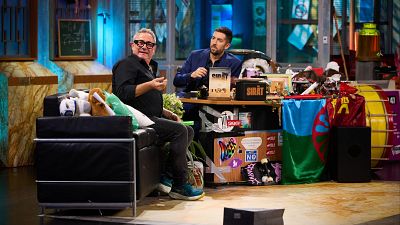 Las gambas de La Revuelta conquistan a Óliver Laxe: Televisión "sensorial y sinestésica" | Completo
