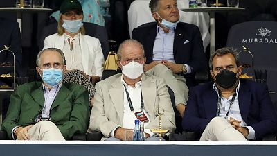 El rey emérito reaparece en público en un partido de Nadal en Abu Dabi en plena polémica por su posible regreso