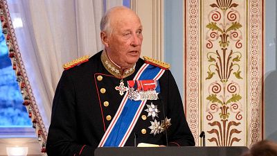 El rey Harald V de Noruega, hospitalizado en Tenerife por una infección y deshidratación