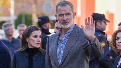 Felipe VI visitan a las víctimas del accidente de tren en Córdoba y les mandan un mensaje | Ver