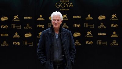 Richard Gere, Goya Internacional 2025: "Los payasos millonarios que rodean a Trump son inmaduros y narcisistas"