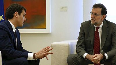 Rivera mantiene su oposición a la investidura de Rajoy en favor de una oposición responsable