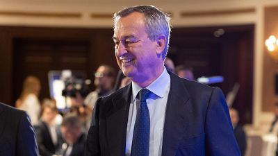 El Sabadell urge al BBVA que aclare "de forma vinculante" si renunciará a la opa si no logra el 50% de derechos de voto