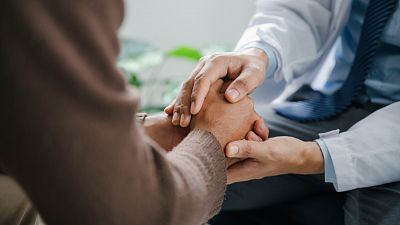 Cuando la falta de psicólogos no es el único problema: "Es muy difícil tener salud mental si no te llega el sueldo"