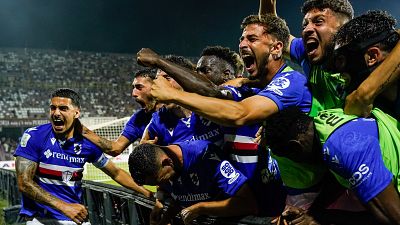 La inverosímil salvación de la Sampdoria: sanciones, incidentes y una intoxicación