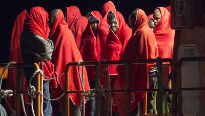 Salvamento Marítimo rescata a 52 inmigrantes frente a las costas de Motril