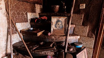 Salvar los recuerdos: la Universidad de Valencia ofrece restaurar los álbumes de fotos familiares