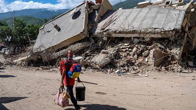 Sanar entre escombros: el método de una superviviente de violencia machista para superar el trauma en Venezuela Sanar entre escombros: el método de una superviviente de violencia machista para superar el trauma en Venezuela