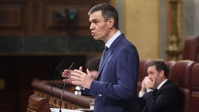Sánchez ha reprochado al líder del PP, Alberto Núñez Feijóo, y al de Vox, Santiago Abascal, que no se hayan posicionado con claridad sobre la guerra de Irán. "Callar ante la guerra injusta e ilegal no es prudencia y lealtad; es un acto de cobardía y complicidad".