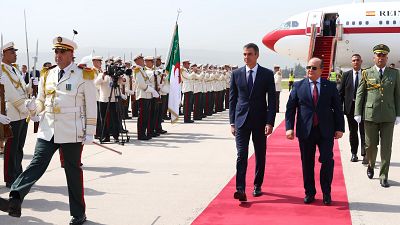 Sánchez escenifica "una nueva etapa" de relaciones con Argelia y pone el foco en el suministro de gas