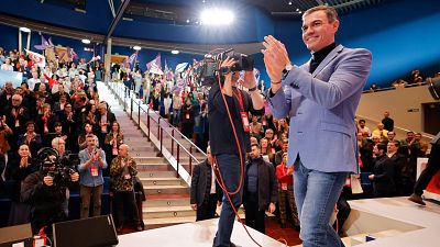 Sánchez cree que España debe defender a Europa para que dependa "menos de otros"