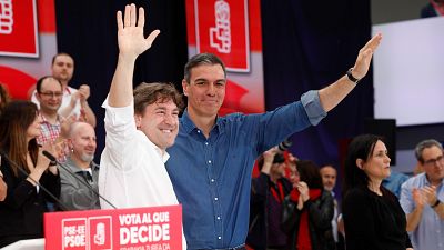 Sánchez reivindica al PSOE como las "siglas que decidirán" en Euskadi y censura las leyes "antimemoria" de PP y Vox