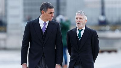 Sánchez respalda a Marlaska tras desautorizarle y arma la estrategia para afrontar la demanda israelí