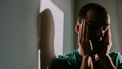 Sanidad aprueba el plan de prevención del suicidio con el apoyo de las comunidades que rechazan el de salud mental