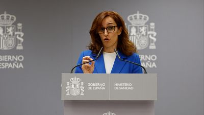 Sanidad estudia con las comunidades el nuevo estatuto marco entre las críticas del PP y el malestar de los médicos