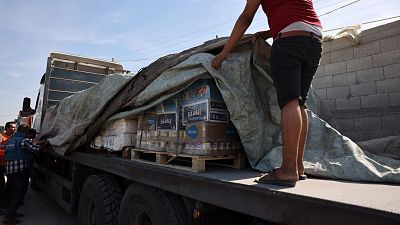 Un segundo convoy con ayuda humanitaria entra en Gaza mientras Israel intensifica sus ataques