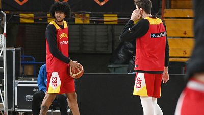 Chus Mateo revoluciona su primera lista de la selección masculina de baloncesto y da entrada a Izan Almansa